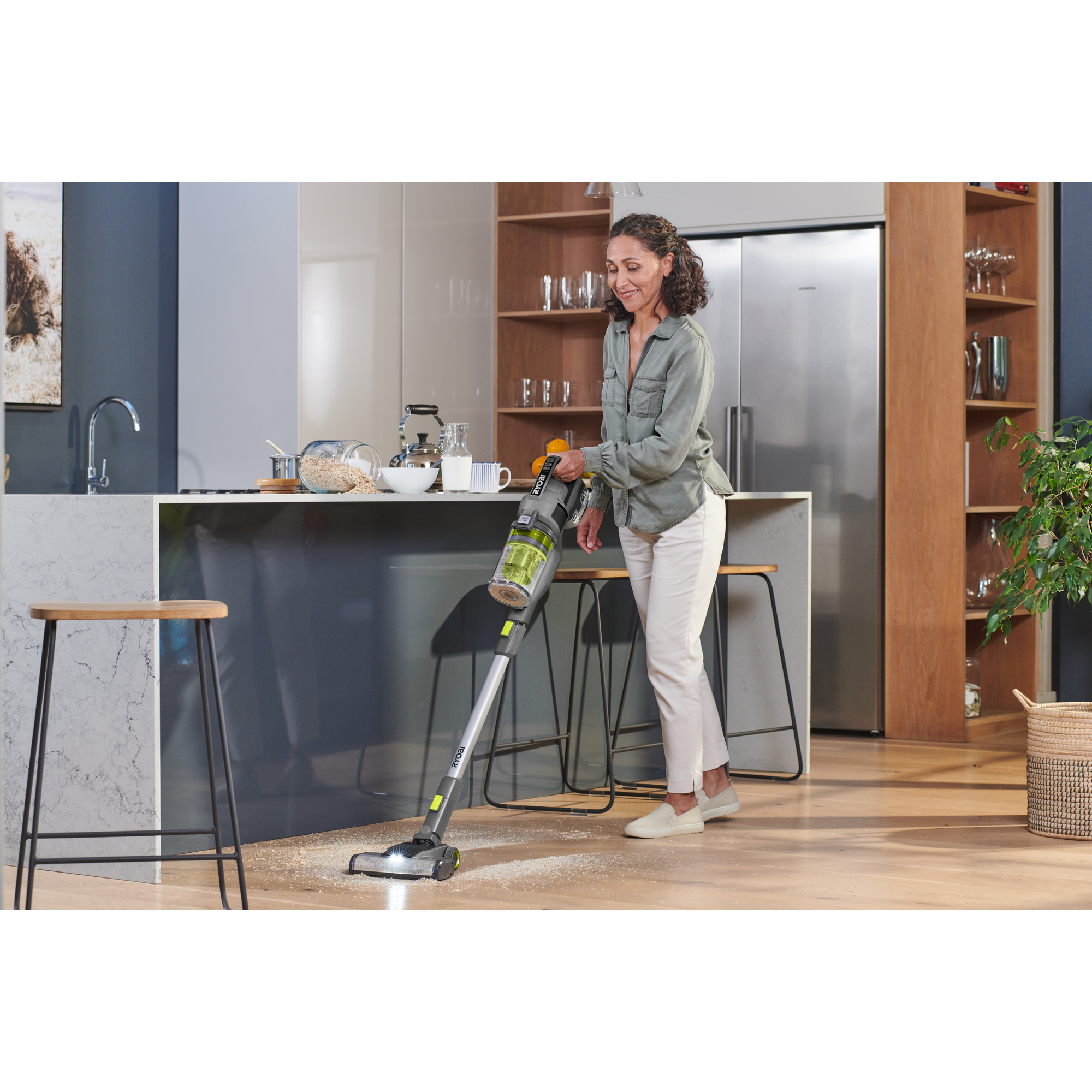 Akku-Staubsauger 'One+ RSVS18-0' 18 V mit Akku und Ladegerät