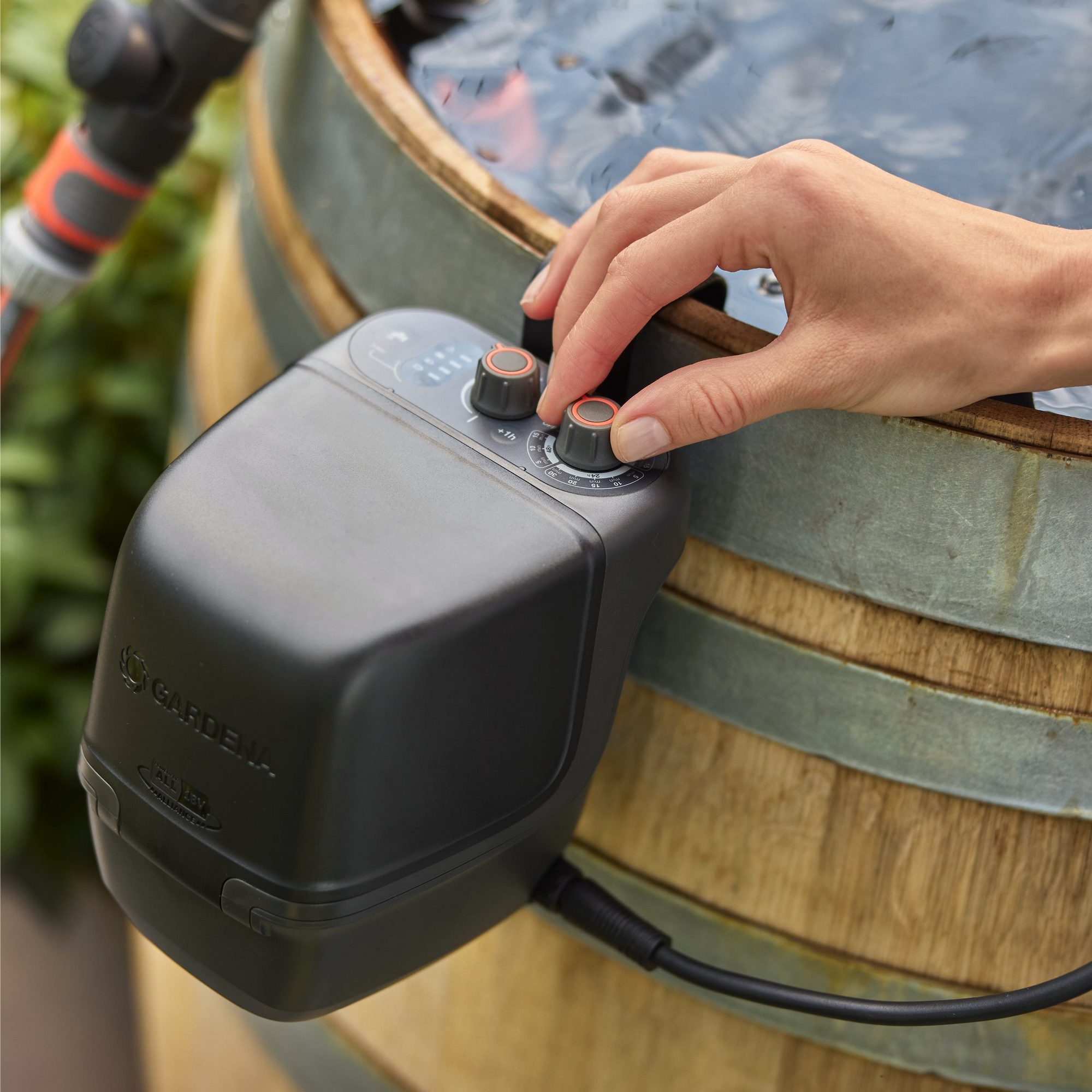 Akku-Regenfasspumpe '2400 ComfortAutomatic 18V P4A Ready-To-Use Set' 2400 l