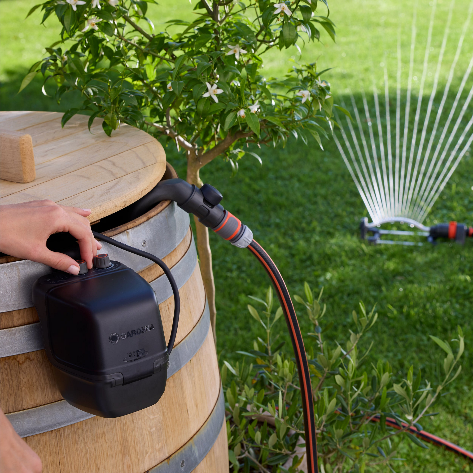 Akku-Regenfasspumpe '2400 ComfortAutomatic 18V P4A Ready-To-Use Set' 2400 l