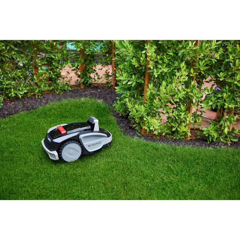 Mähroboter 'V3' mit Garage bis 600 m²
