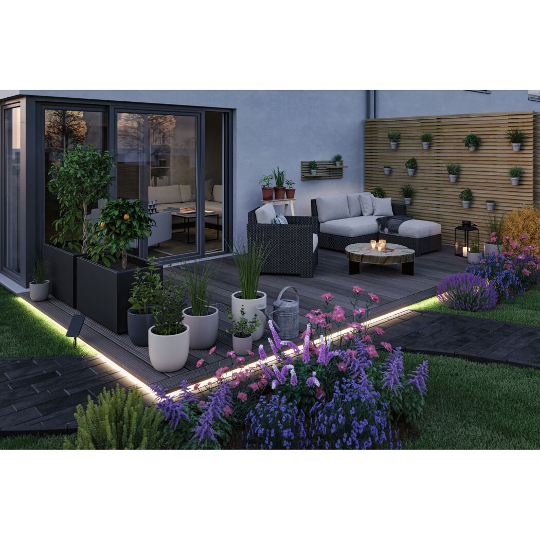 Solar-Leuchtstreifen 800 lm warmweiß IP 44 10,6 x 17,9 x 2,6 cm