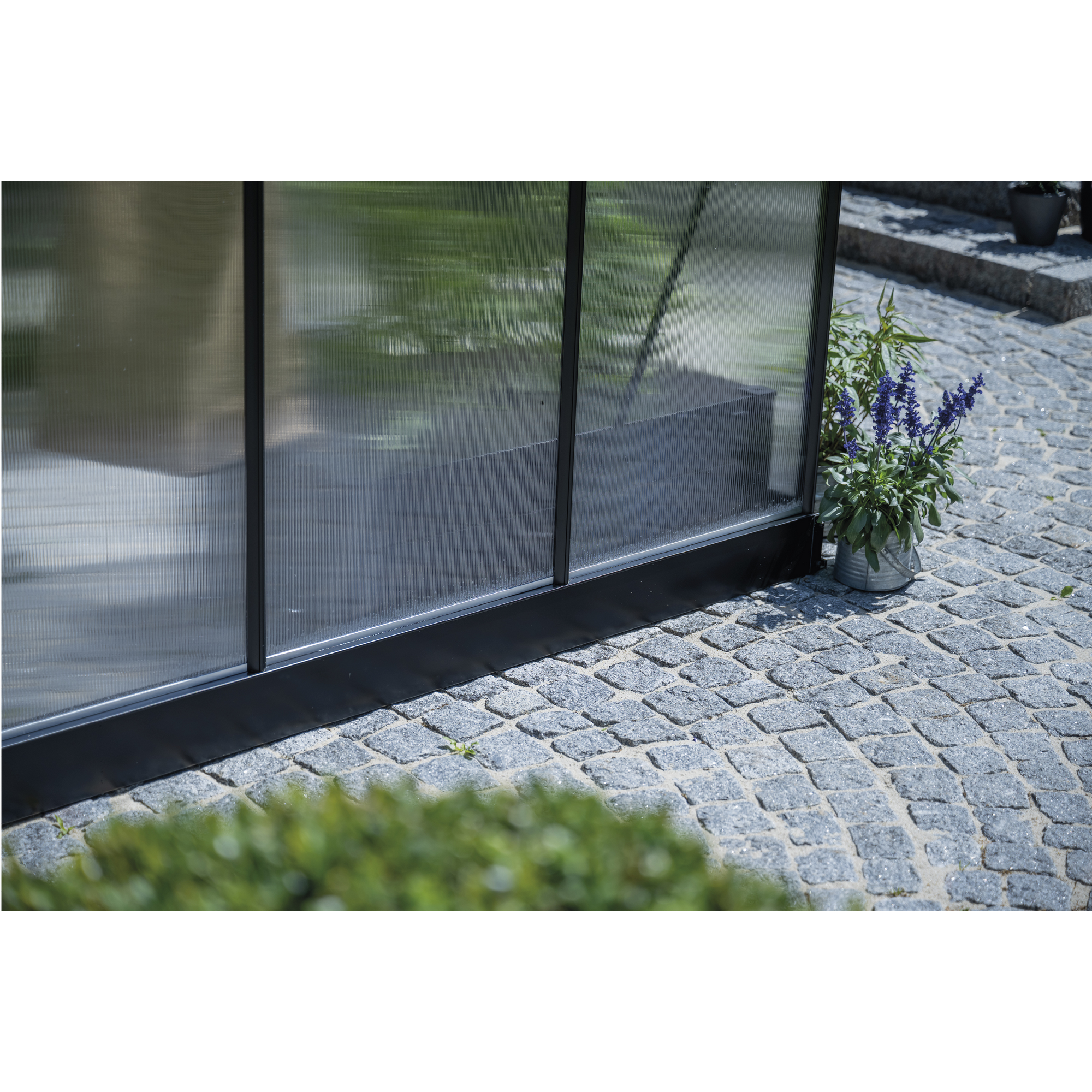 Gewächshaus 'ICON 6' 192,5 x 192,5 cm mit 4 mm Doppelstegplatten schwarz