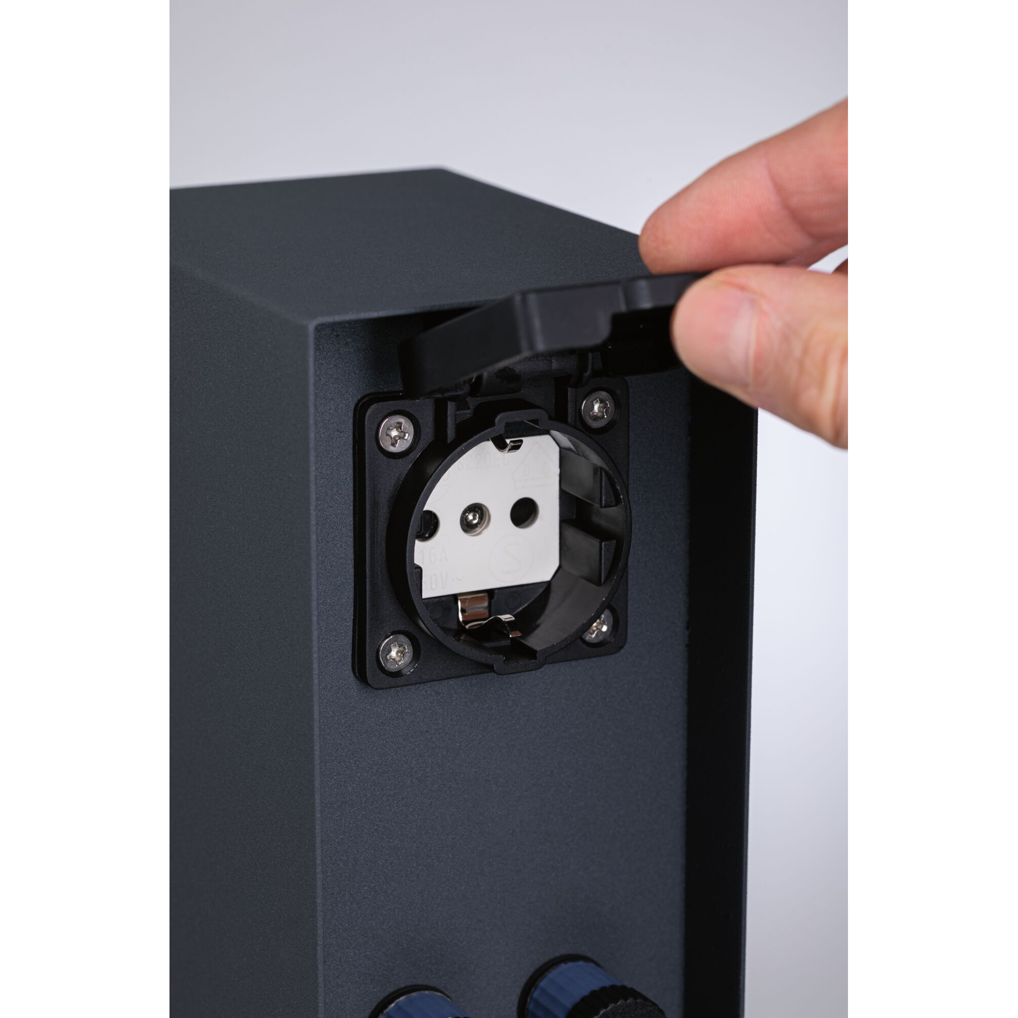 Steckdosensäulen 'Plug & Shine' anthrazit IP 44 3680 W