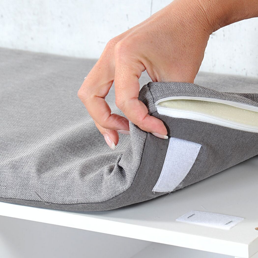 Schuhschrank mit Sitzkissen weiß/grau 51,5 x 48 x 29,5 cm