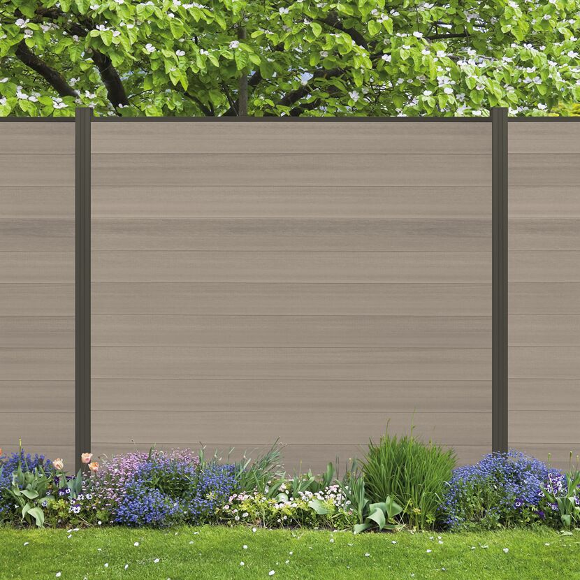 Zaun-Komplettset 'Roma Line' WPC schilf mit Pfosten anthrazit zum Einbetonieren 565 x 180 cm