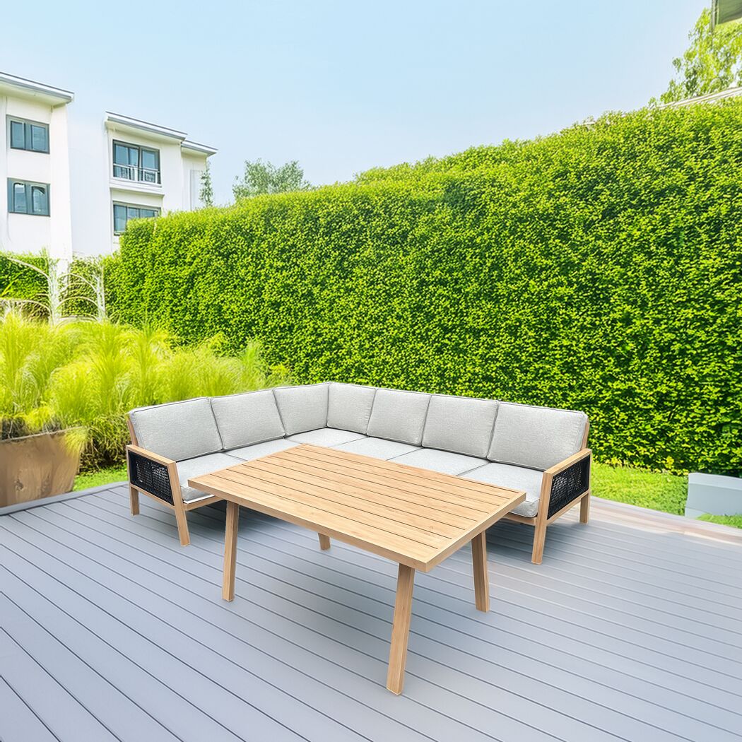 Loungemöbelset 'Monaco' mit Tisch auf Terrasse