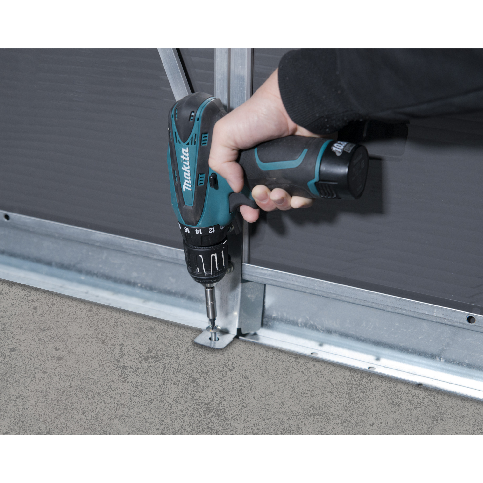 Kunststoff-Gerätehaus 'Yukon' 332 x 271 cm Polycarbonat dunkelgrau, ohne Boden