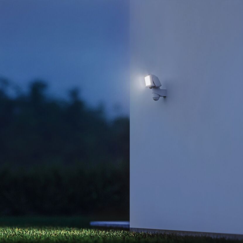 LED-Außenwandstrahler 'FL 1400' mit Bewegungssensor 14,7 W 1375 lm neutralweiß IP 44 15,5 x 17,6 x 21 cm