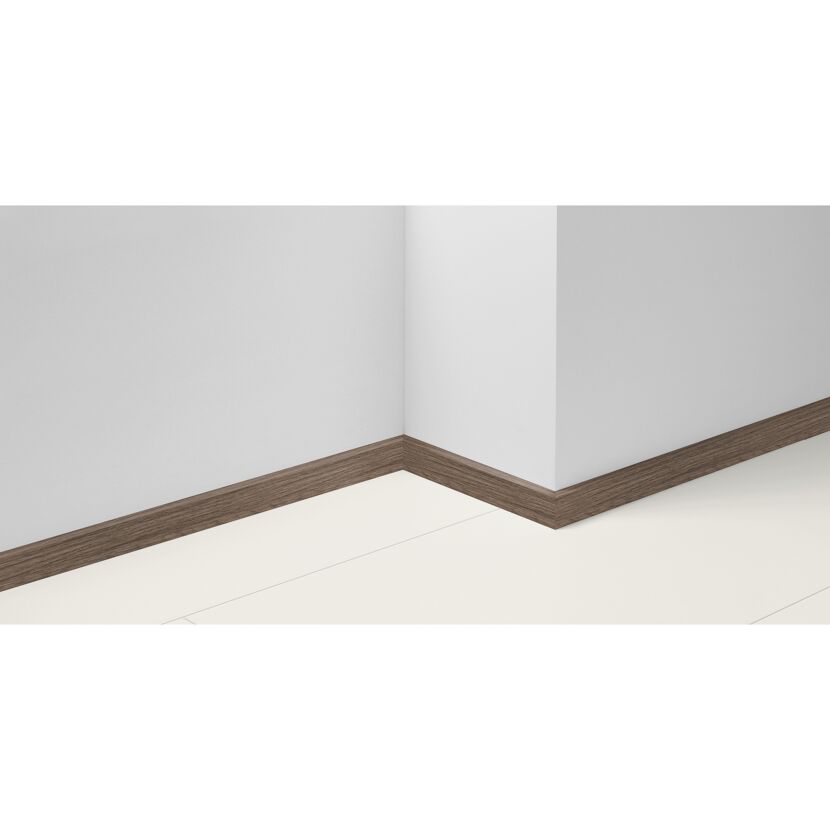 Sockelleiste 'SL 3' Eiche D003 2200 x 16 x 40 mm