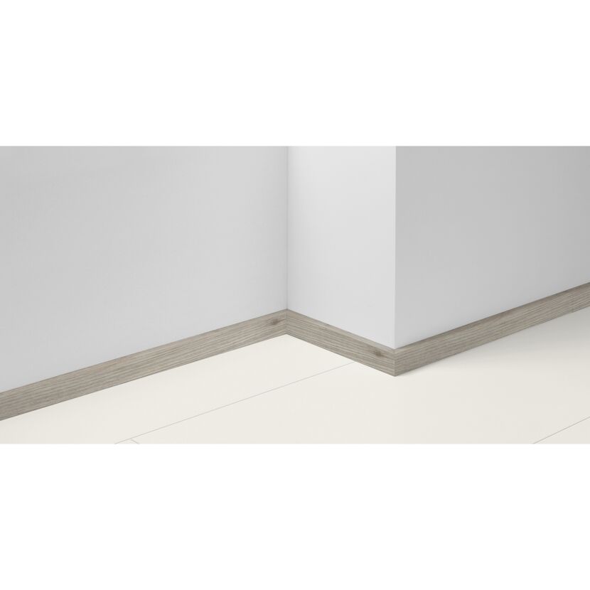 Sockelleiste 'SL 3' Eiche D050 2200 x 16 x 40 mm
