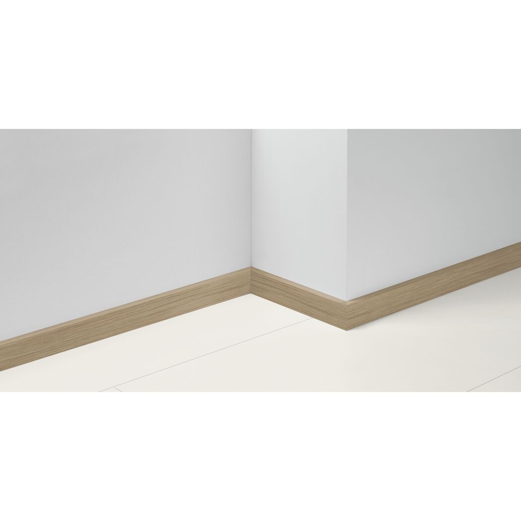 Sockelleiste 'SL 3' Eiche D051 2200 x 16 x 40 mm