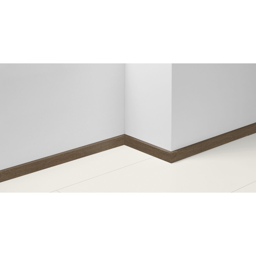 Sockelleiste 'SL 3' Eiche D093 2200 x 16 x 40 mm