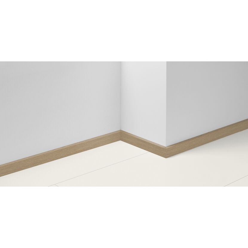 Sockelleiste 'SL 3' Eiche D125 2200 x 16 x 40 mm