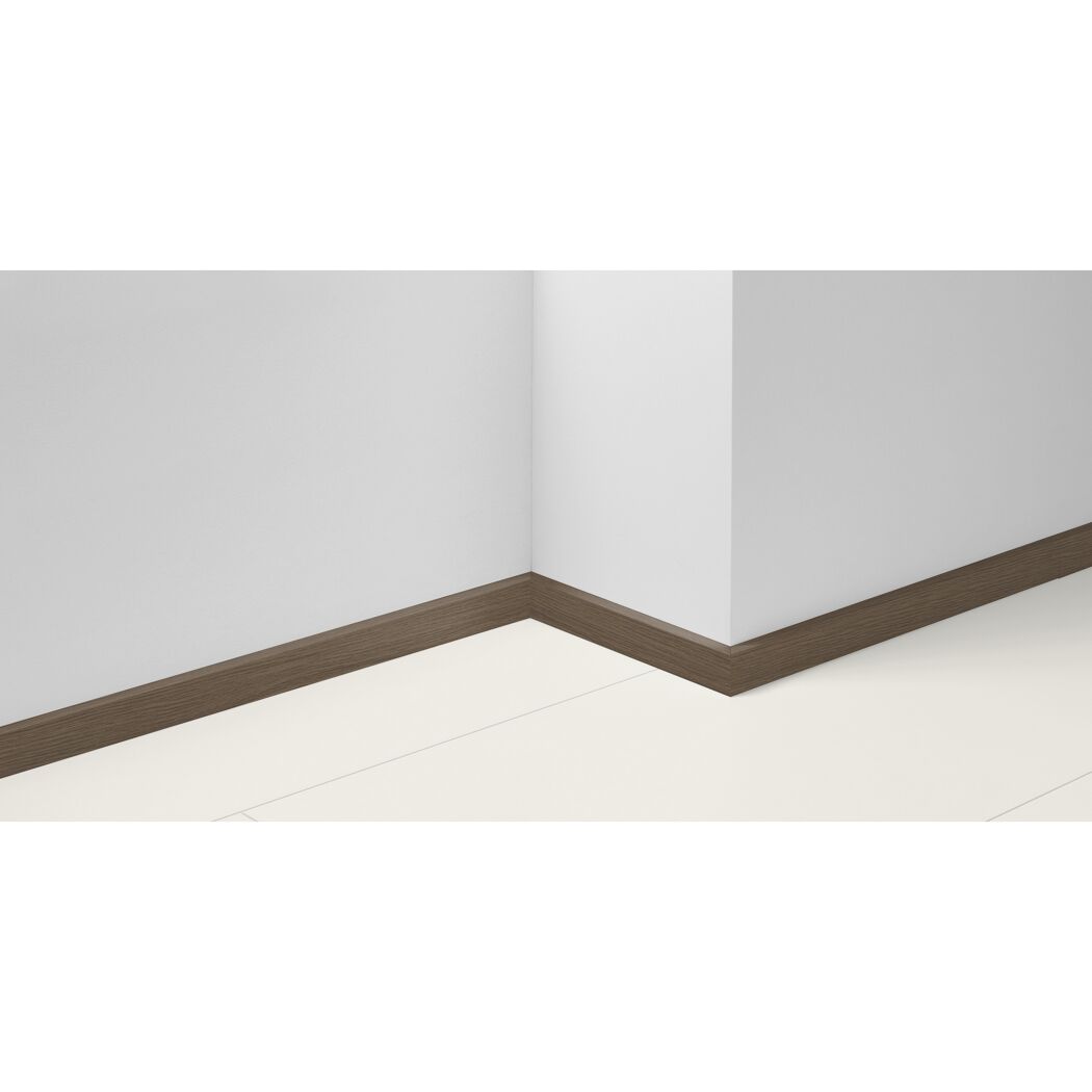 Sockelleiste 'SL 3' Eiche D147 2200 x 16 x 40 mm