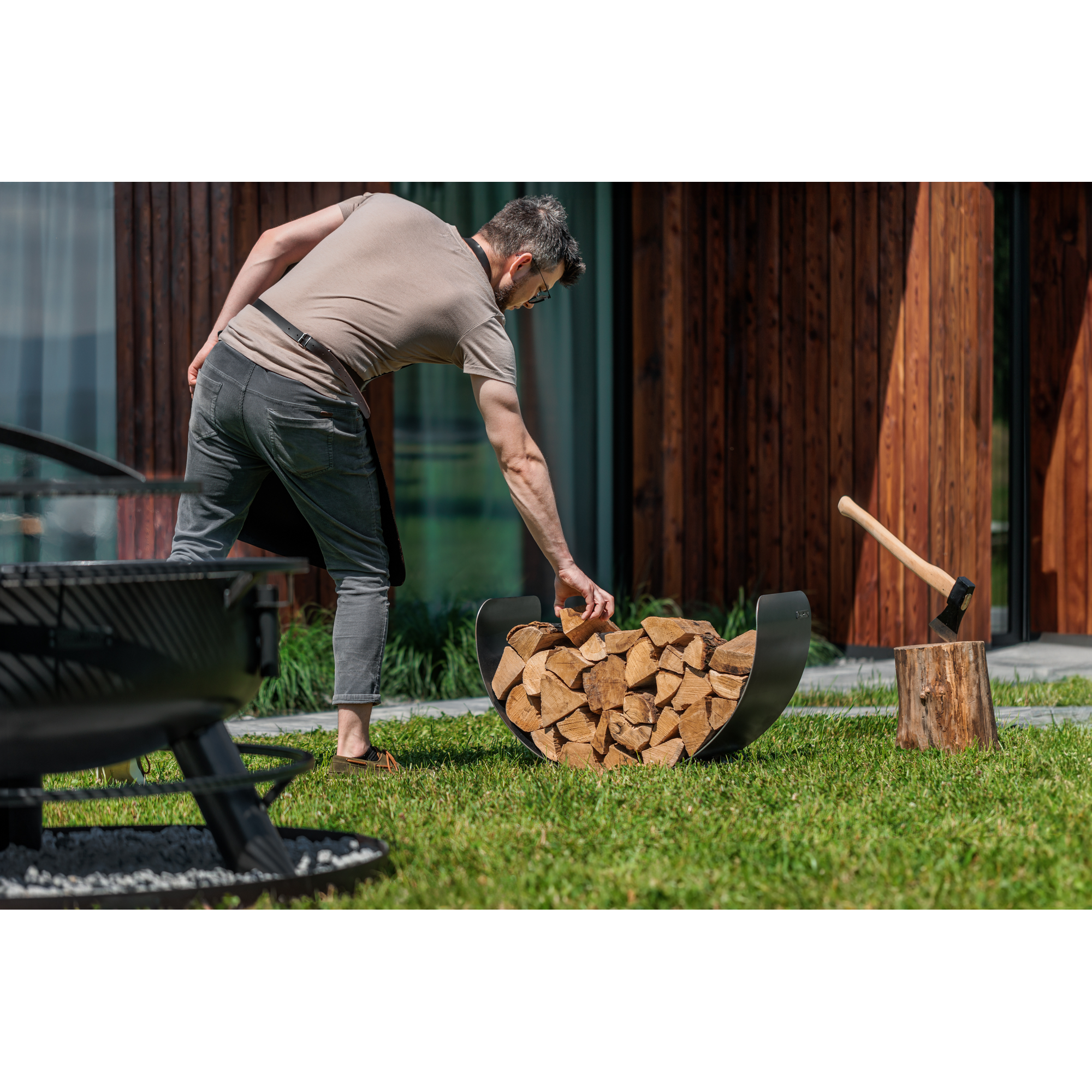 Kaminholzregal 'Turyn 70' Stahl schwarz halbrund 70 x 36 x 45 cm