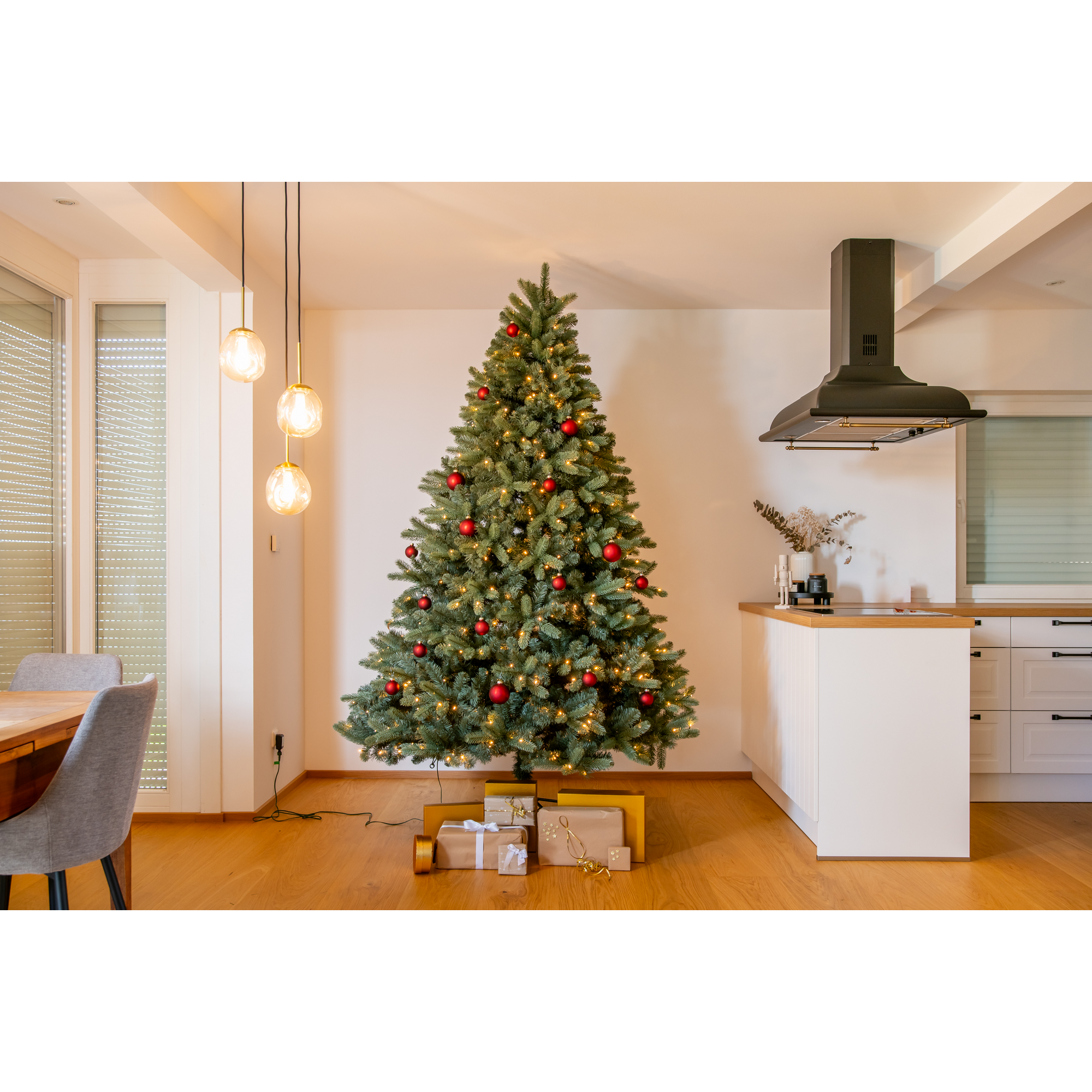 Künstlicher Weihnachtsbaum 'Vermont' Fichte mit 700 LEDs in warmweiß, Ständer Ø 160 x 240 cm