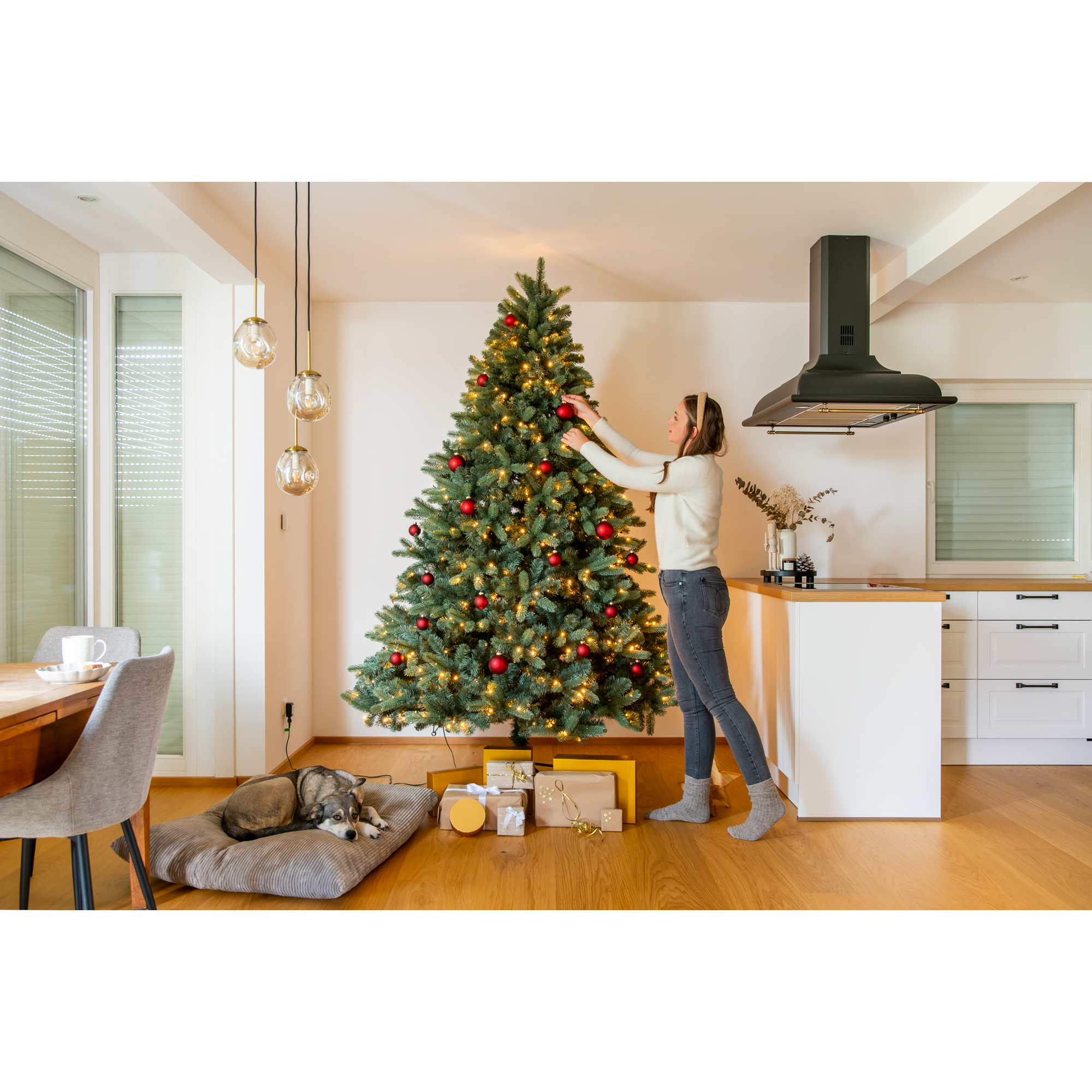 Künstlicher Weihnachtsbaum 'Vermont' Fichte mit 700 LEDs in warmweiß, Ständer Ø 160 x 240 cm