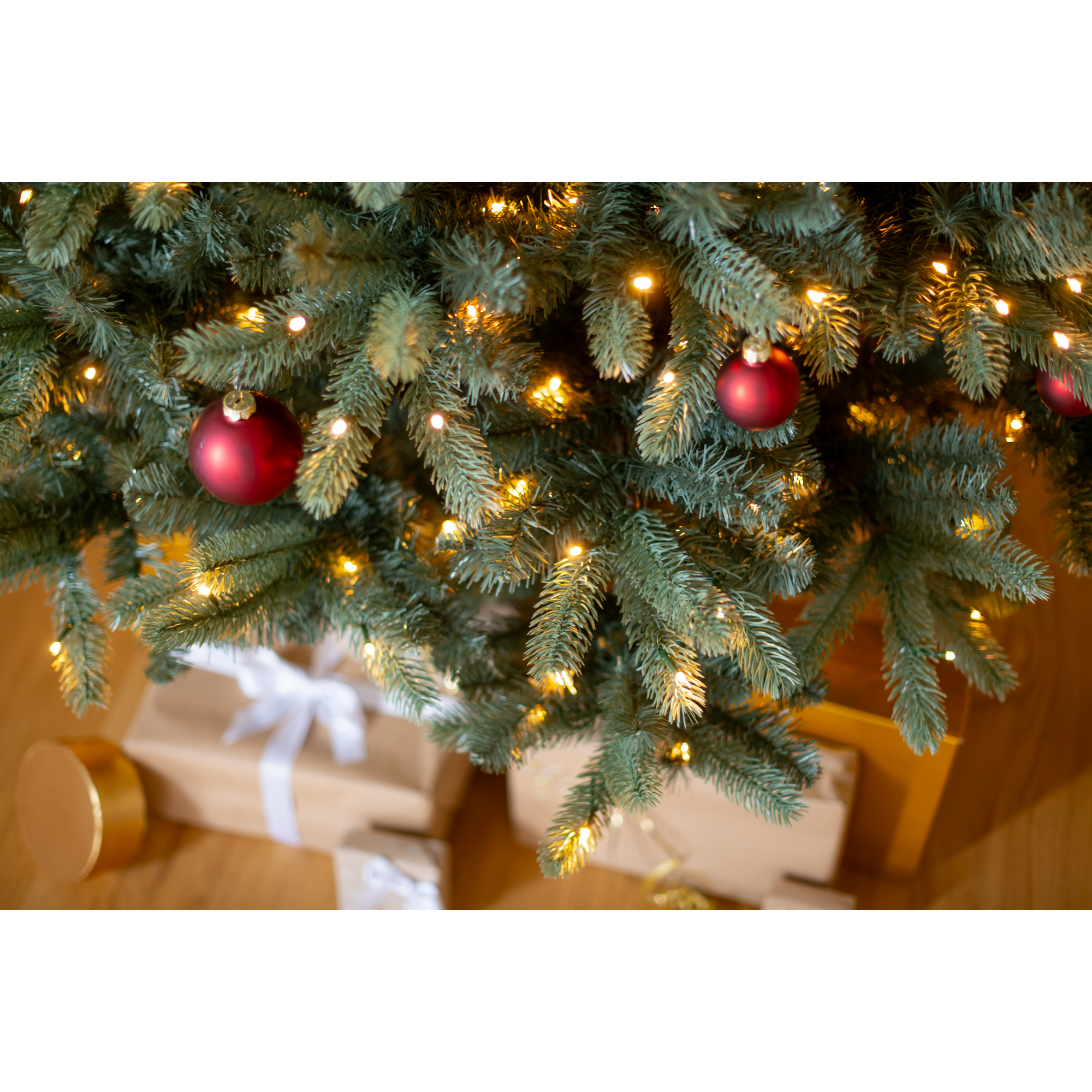 Künstlicher Weihnachtsbaum 'Vermont' Fichte mit 700 LEDs in warmweiß, Ständer Ø 160 x 240 cm