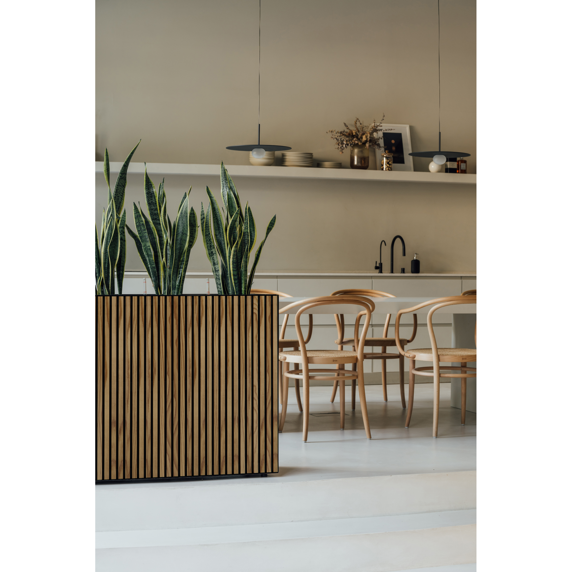 Pflanzkübel 'Deco Planter Divider' holzfarben/schwarz 120 x 25 x 80 cm