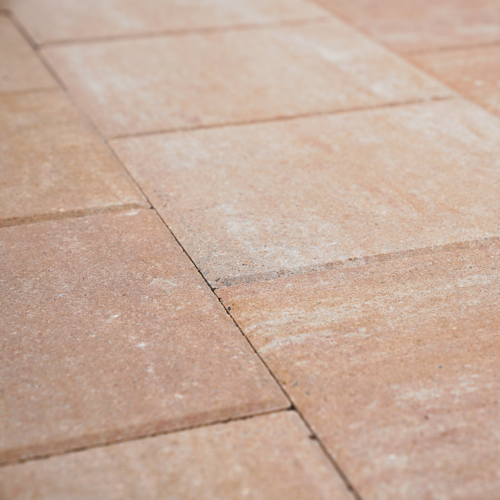 Terrassenplatte 'T-Court Solid' Beton sandsteinfarben 30 x 30 x 4 cm