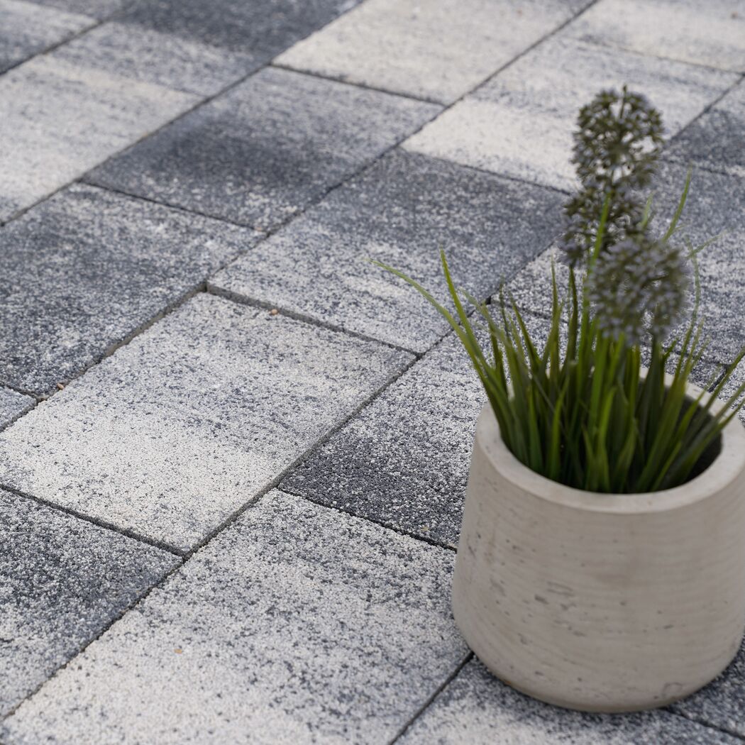 Pflasterstein 'T-Place Drain' Beton weiß/schwarz 30 x 20 x 6 cm