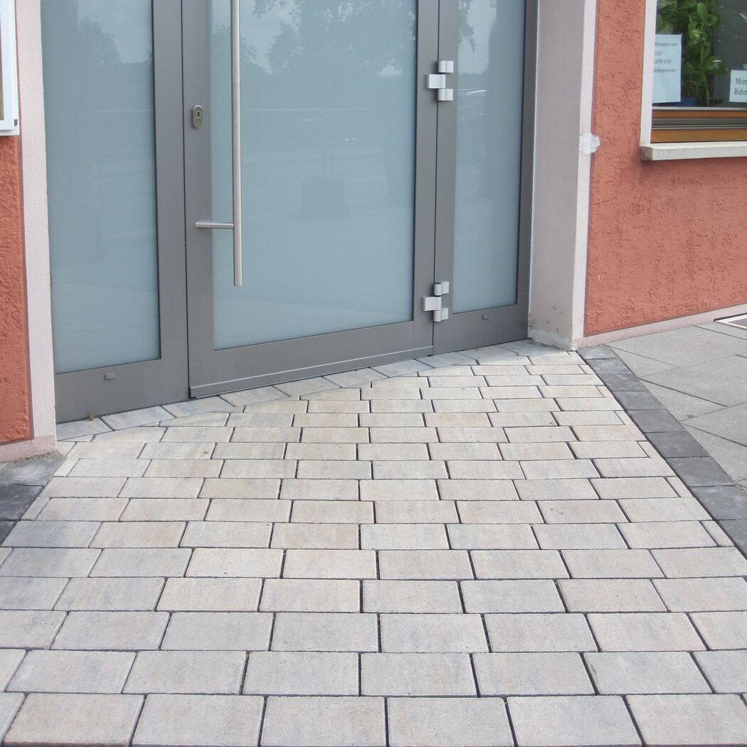 Pflasterstein 'T-Place Aquastyle' Beton muschelkalkfarben 30 x 15 x 6 cm