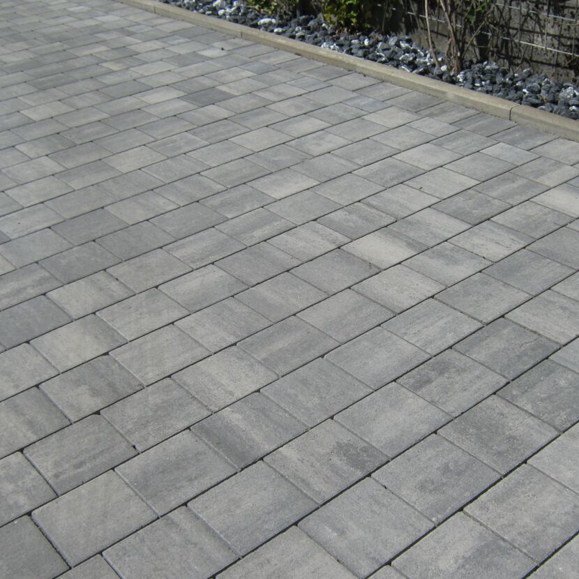 Pflasterstein 'T-Place Aquastyle' Beton weiß/schwarz 30 x 15 x 6 cm