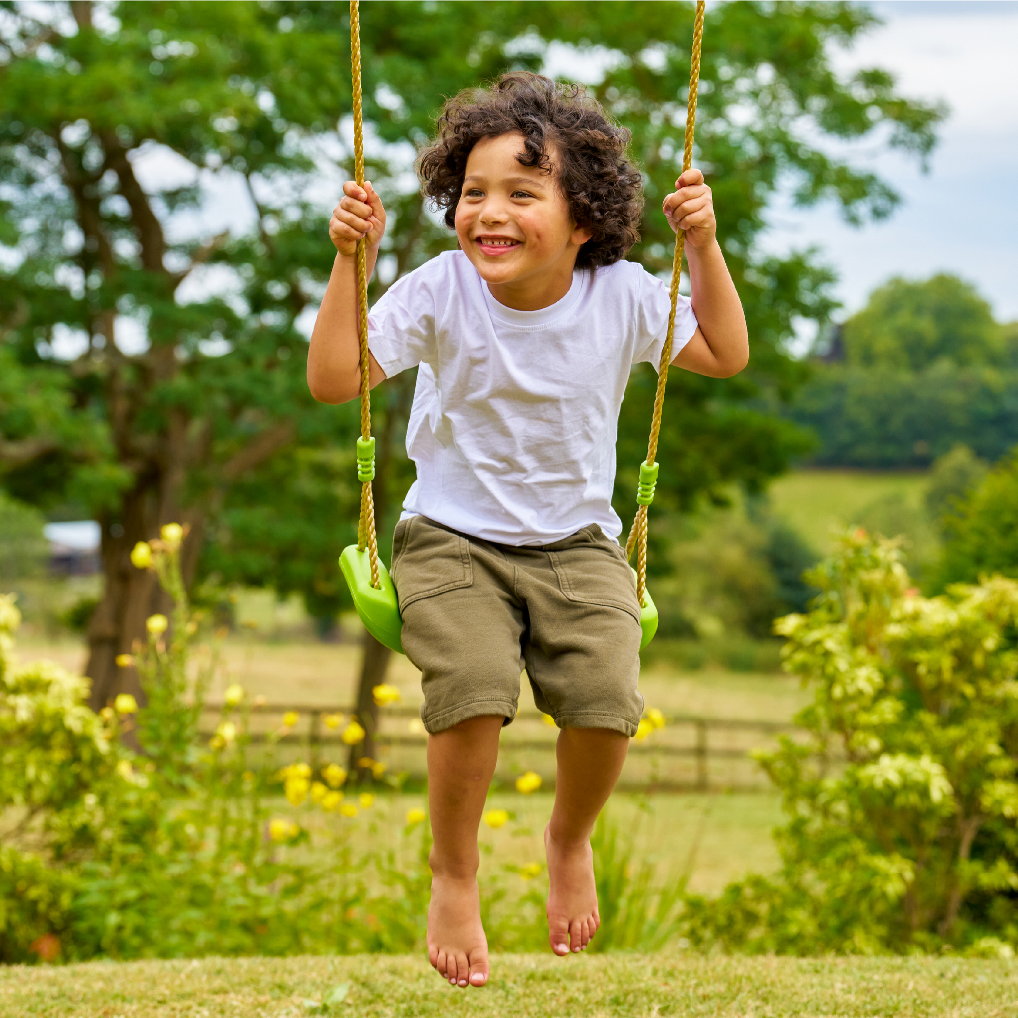Spielhaus 'Holli 2' naturfarben/schwarz mit Rutsche und Schaukel 352 x 280 x 224 cm