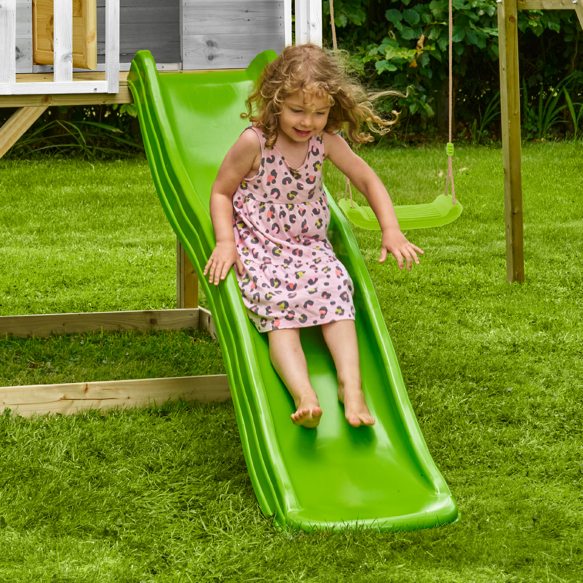 Spielhaus 'Valli 3' grau/weiß mit Rutsche und Doppelschaukel 352 x 370 x 224 cm