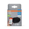 Schwarze OSRAM Smart+ Matter Plug Steckdose in der Verpackung.