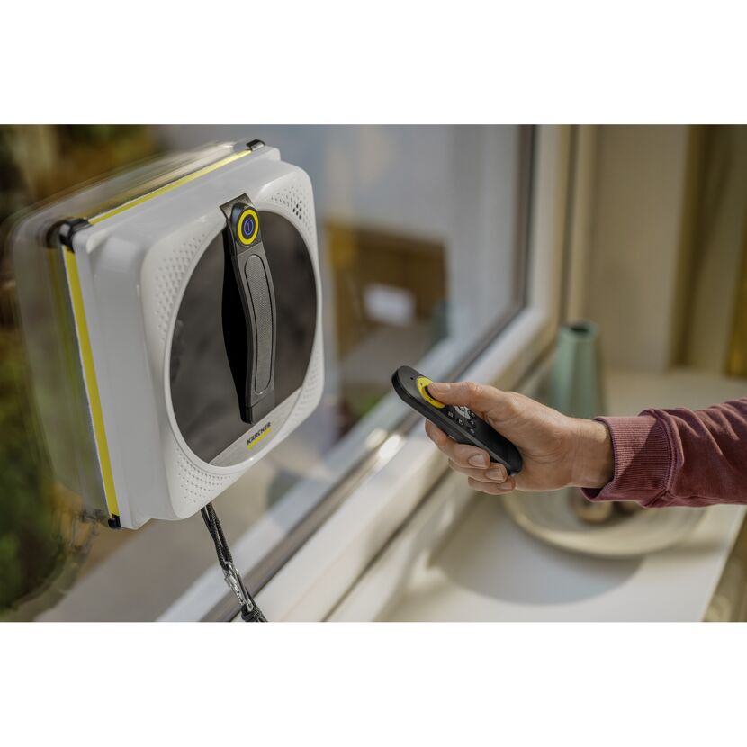 Fensterputzroboter 'RCW 4' mit Wischtuch und Reinigungsmittel