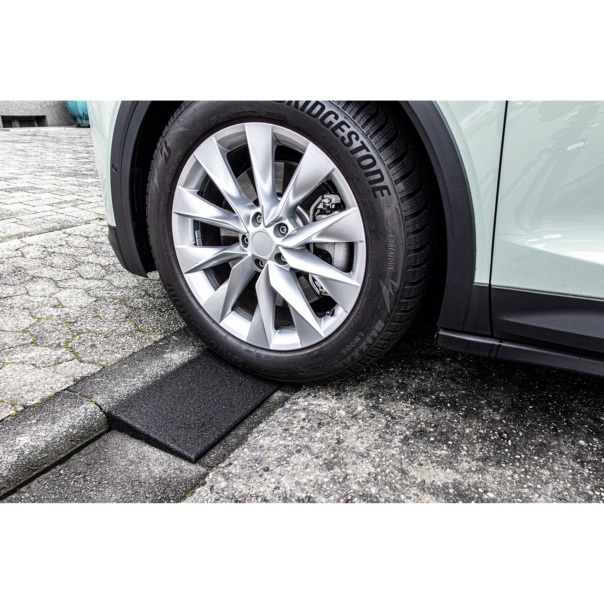 Bordsteinrampe Gummi 100 x 25 cm