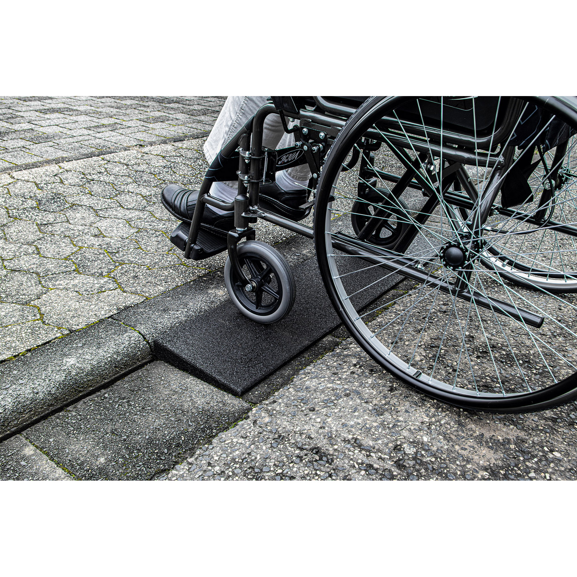 Bordsteinrampe Gummi 100 x 25 cm