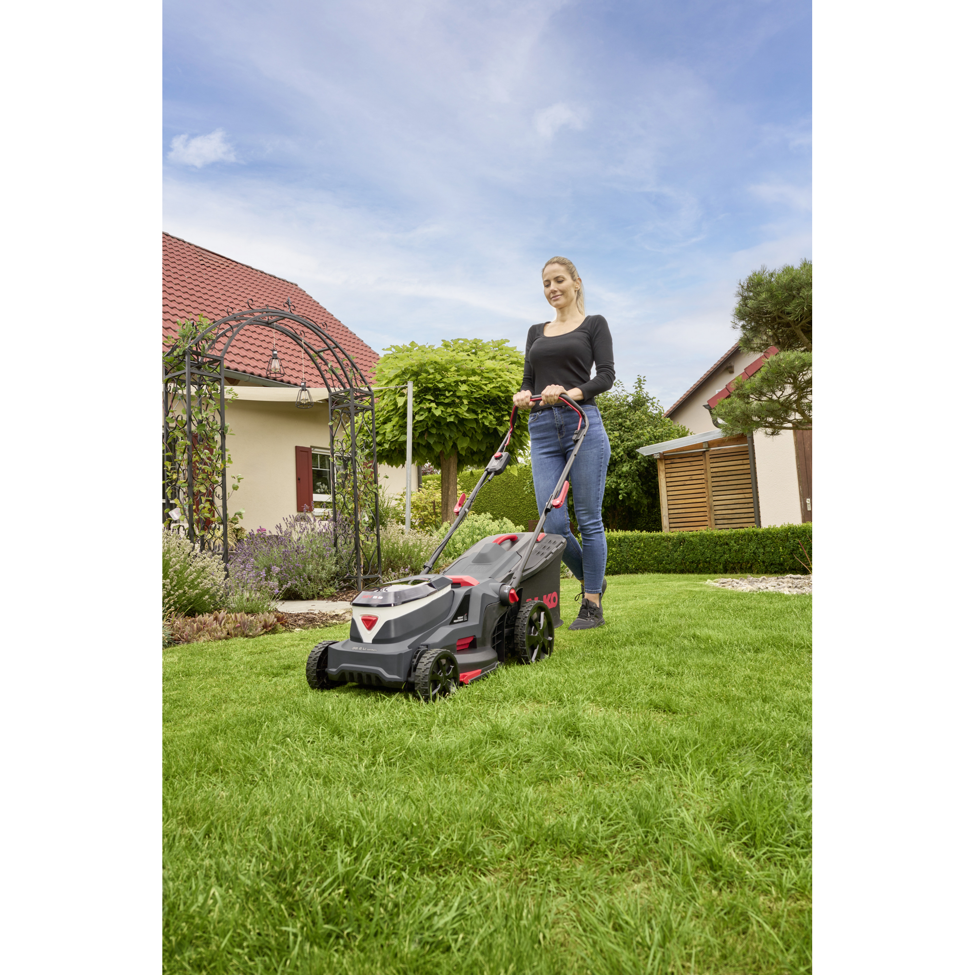 Akku-Rasenmäher '38.6 Li Comfort' 18/36 V mit 2 Akkus und Ladegerät bis 500 m²
