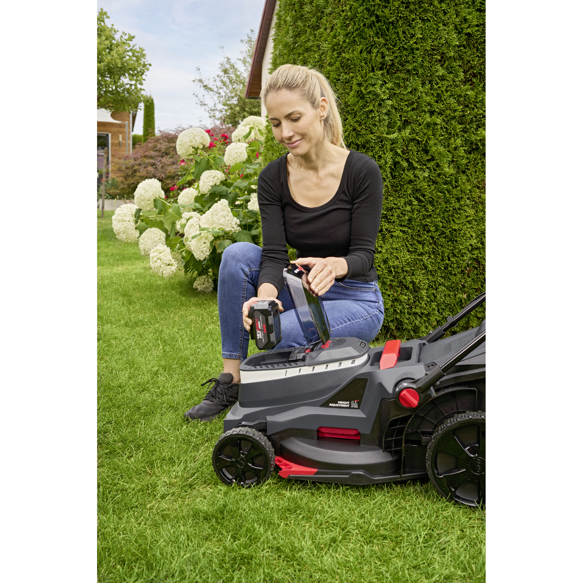 Akku-Rasenmäher '38.6 Li Comfort' 18/36 V mit 2 Akkus und Ladegerät bis 500 m²