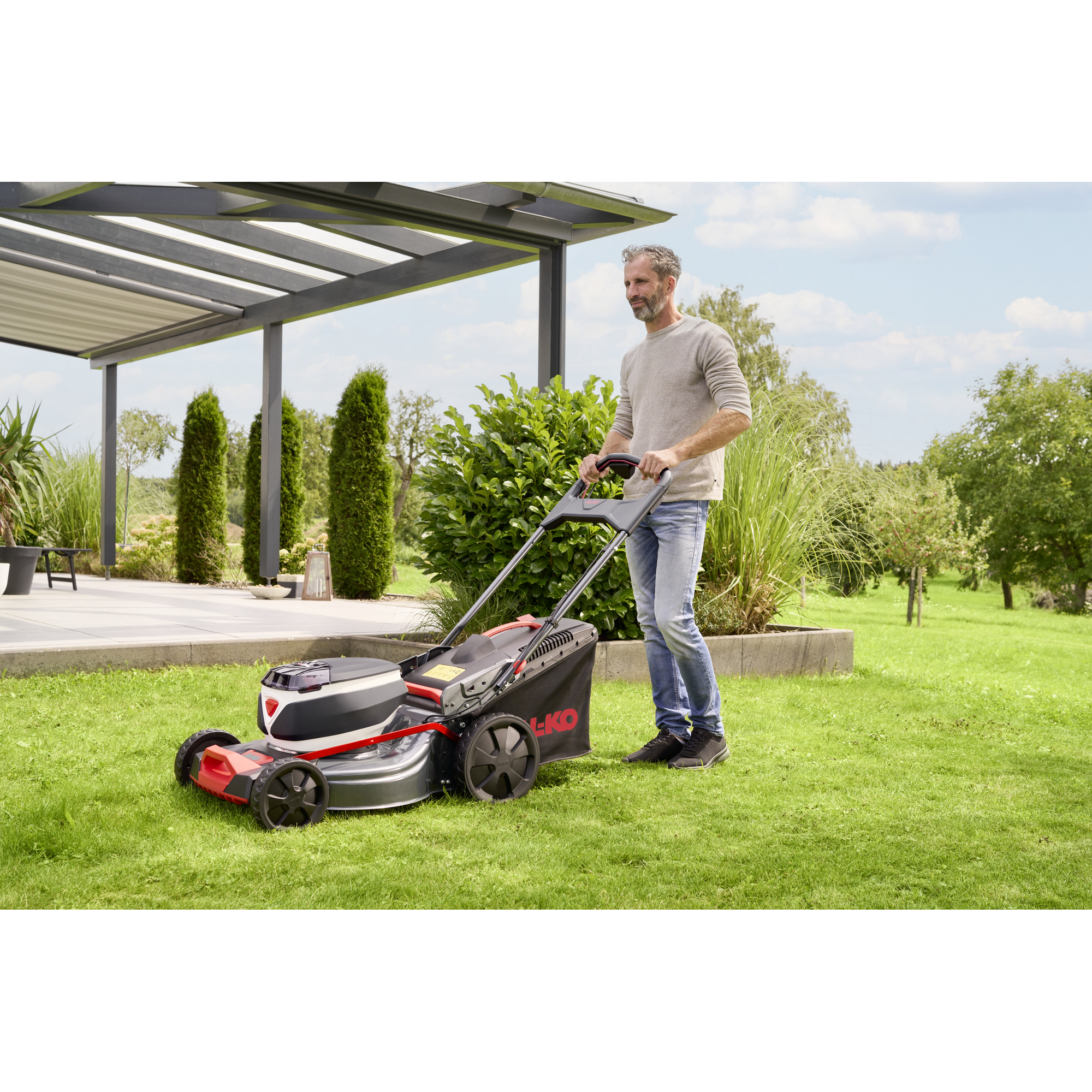 Akku-Rasenmäher '51.6 Li SP Comfort' 18/36 V mit 2 Akkus und Ladegerät bis 800 m²