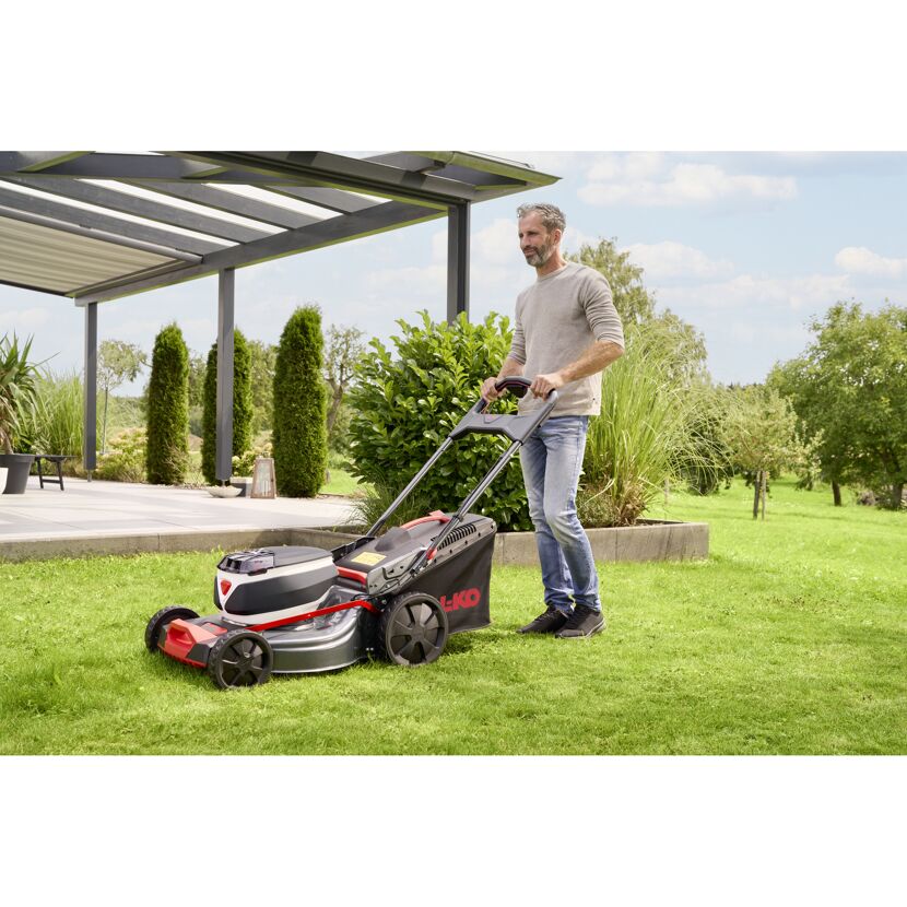 Akku-Rasenmäher '51.6 Li SP Comfort' 18/36 V mit 2 Akkus und Ladegerät bis 800 m²