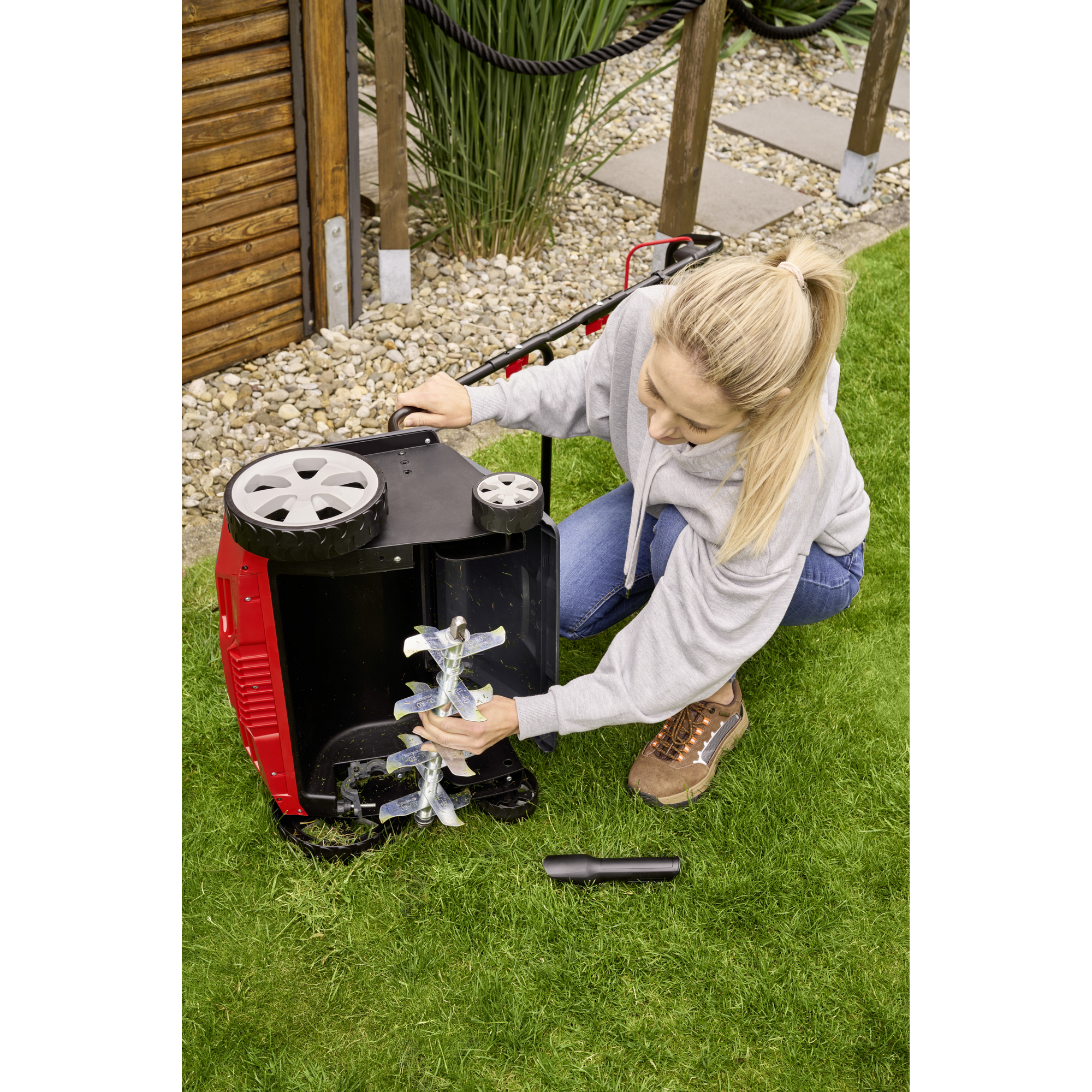 Akku-Vertikutierer '38.6 Li Combi Care' 18/36 V mit Akku und Ladegerät bis 400 m²