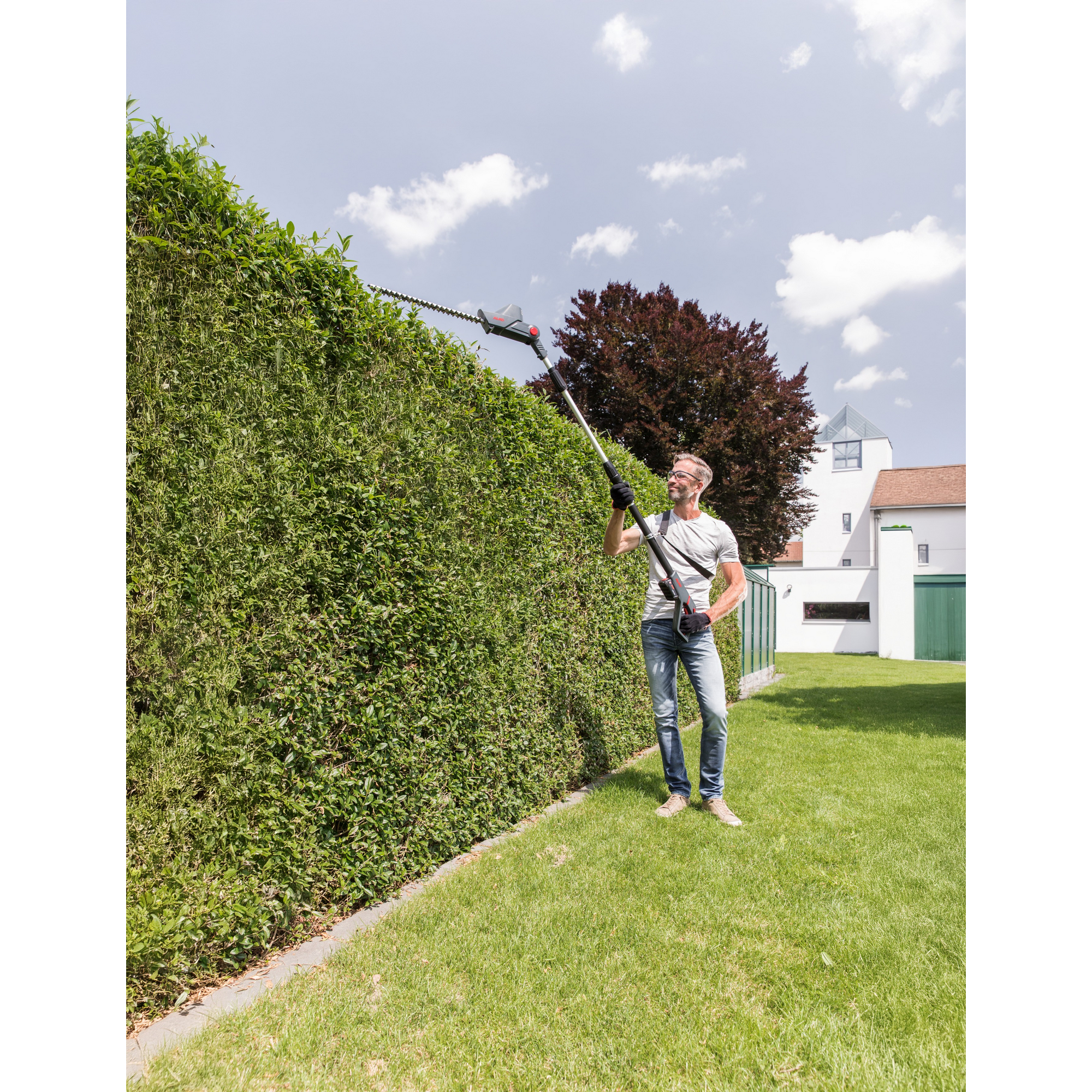 Akku-Hochheckenschere HTAD 1845 18/36 V mit Akku und Ladegerät