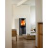 Kaminofen Aduro 9.8 Lux mit loderndem Feuer