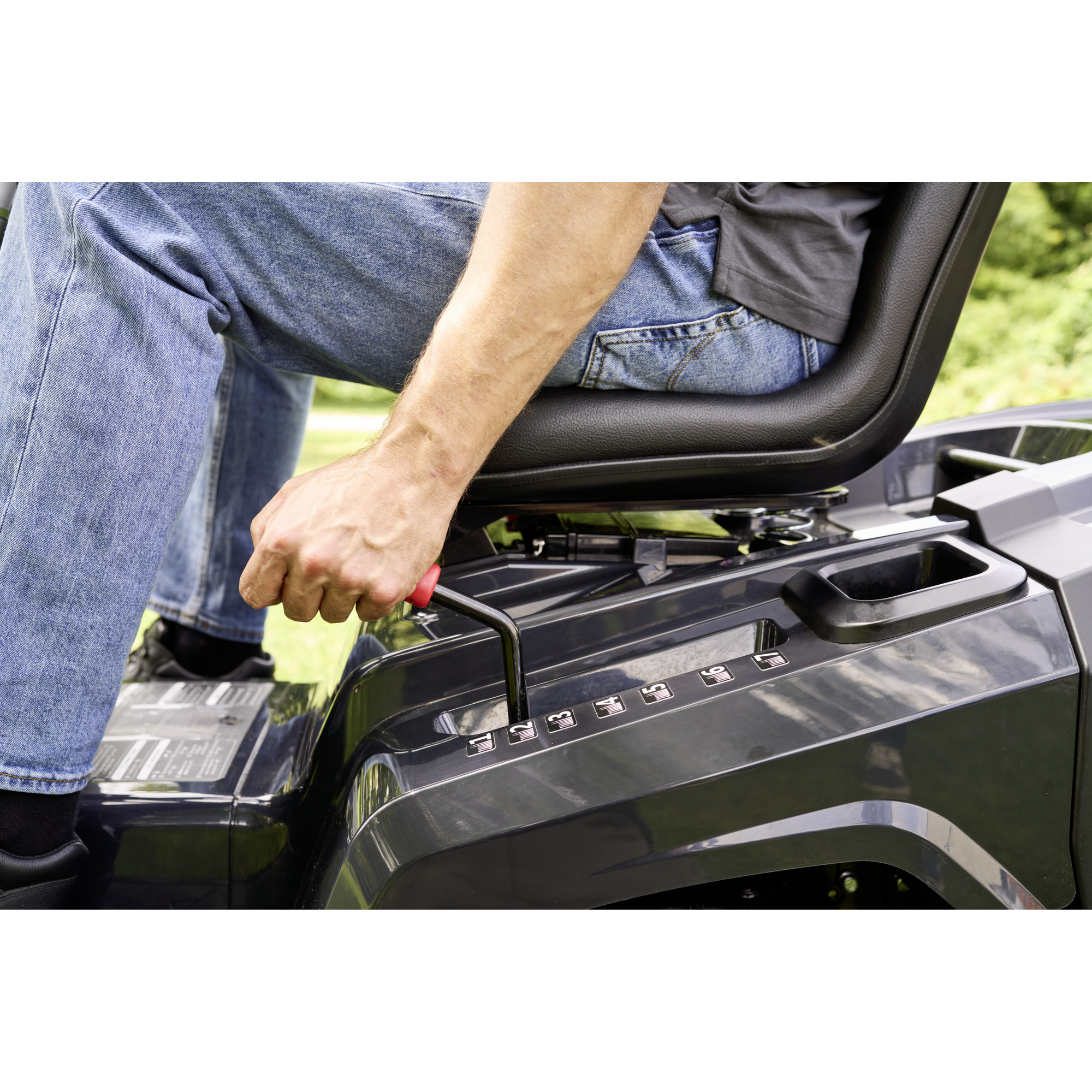 Benzin-Rasentraktor 'Easy 13-86.6 M-A' Schaltgetriebe 86 cm Schnittbreite