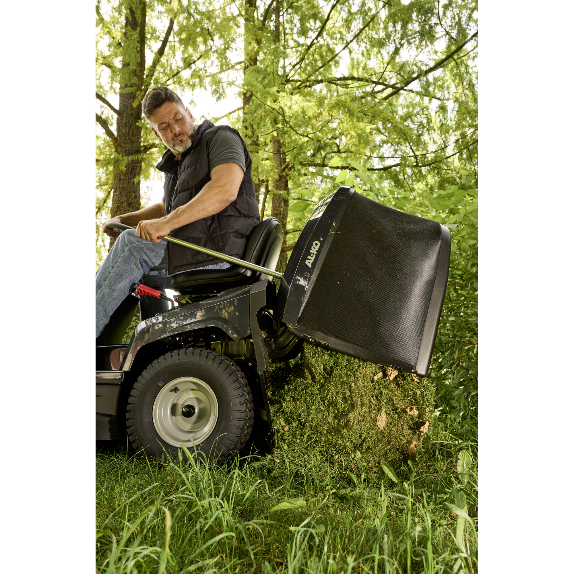 Benzin-Rasentraktor 'Comfort 14-86.6 HD-A' Hydrostatgetriebe 86 cm Schnittbreite