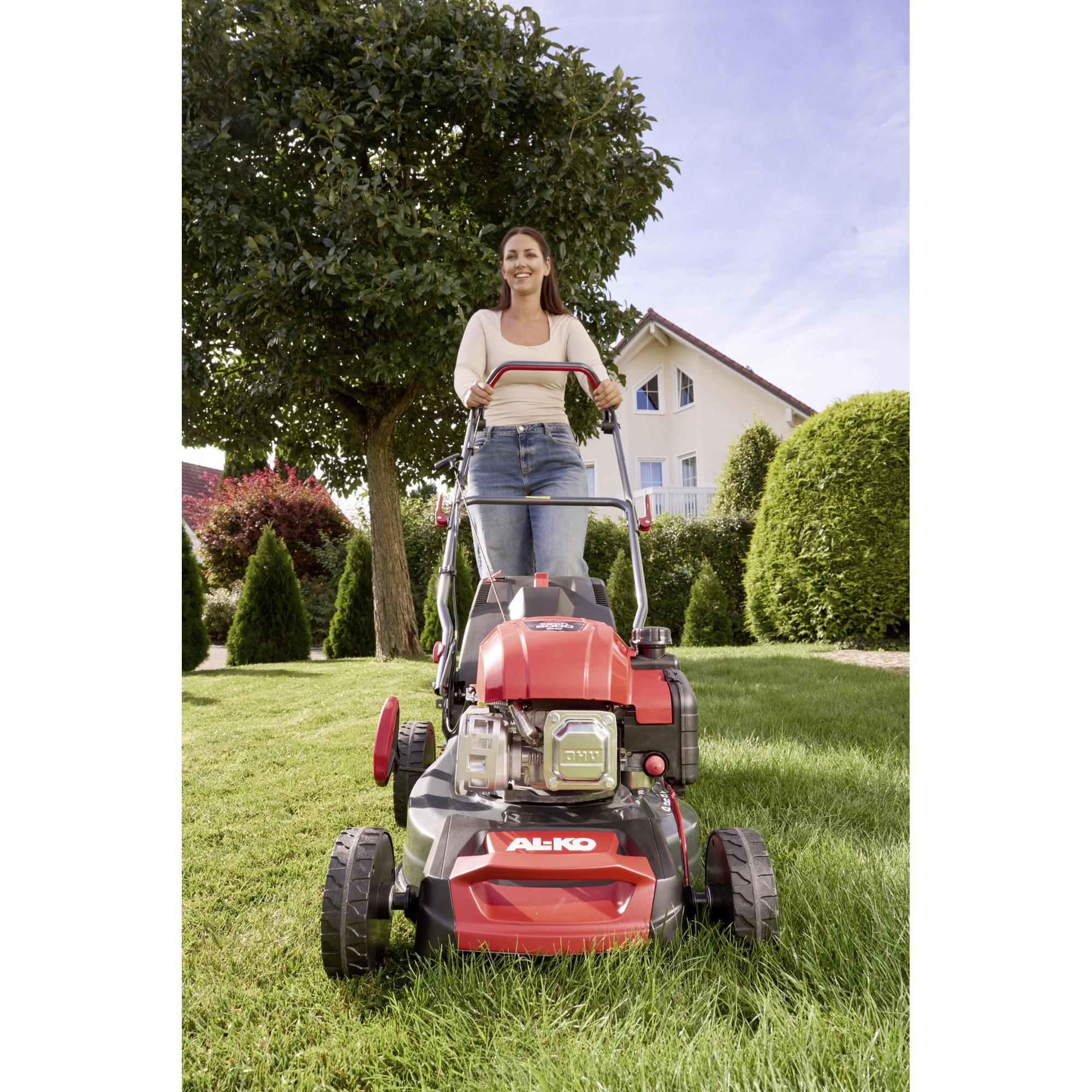 Benzin-Rasenmäher 'Easy 4.26 P-D' 1,9 kW 3-in-1 System bis 800 m²