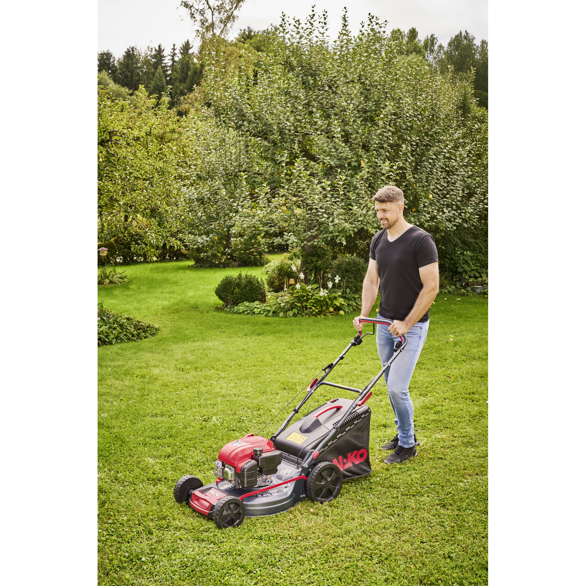 Benzin-Rasenmäher 'Easy 4.66 SP-D' 2,4 kW 4-in-1 System bis 1400 m²