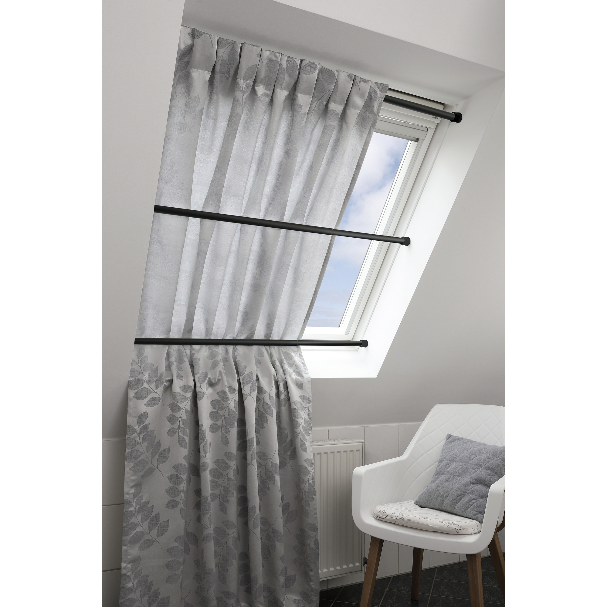 Spannstange ausziehbar Ø 23/26 mm schwarz 90 – 140 cm