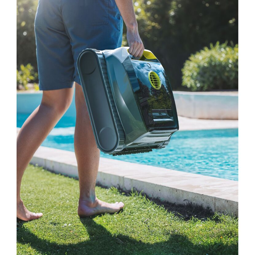 Akku‑Pool‑Roboter 'Freedom Lite' mit Wi-Fi‑Steuerung