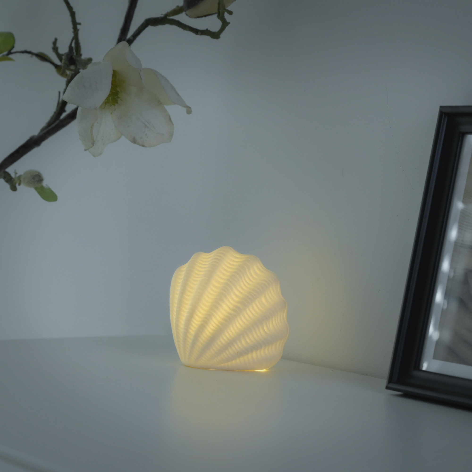 LED-Keramikleuchte 'Marishell' 6,5 x 9,4 x 9,8 cm