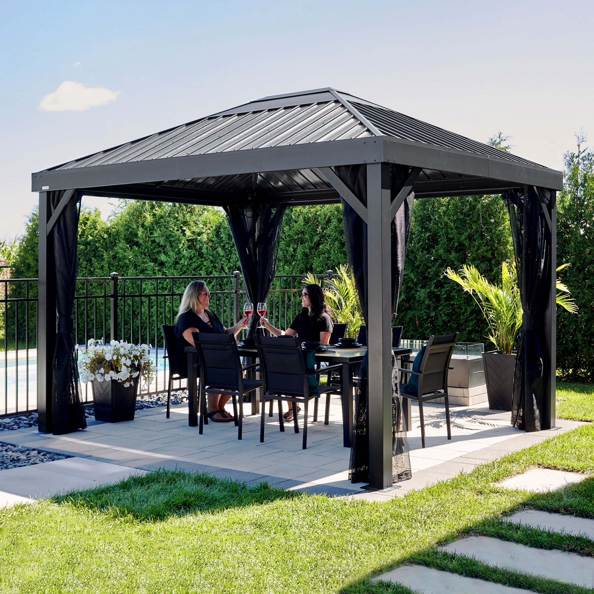 Pavillon 'Kiruna 1012' anthrazit 363 x 298 x 298 cm, mit Moskitonetz