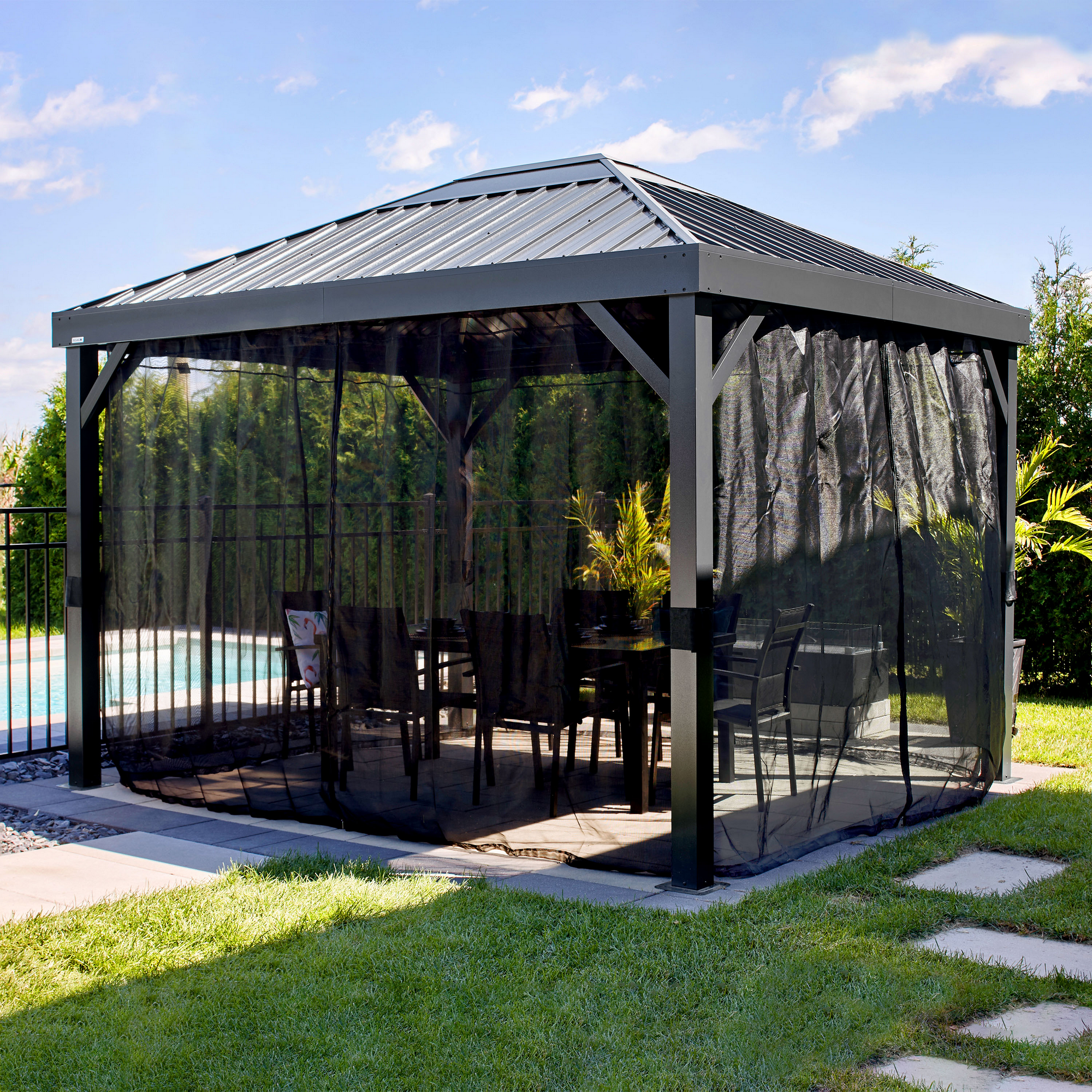 Pavillon 'Kiruna 1012' anthrazit 363 x 298 x 298 cm, mit Moskitonetz