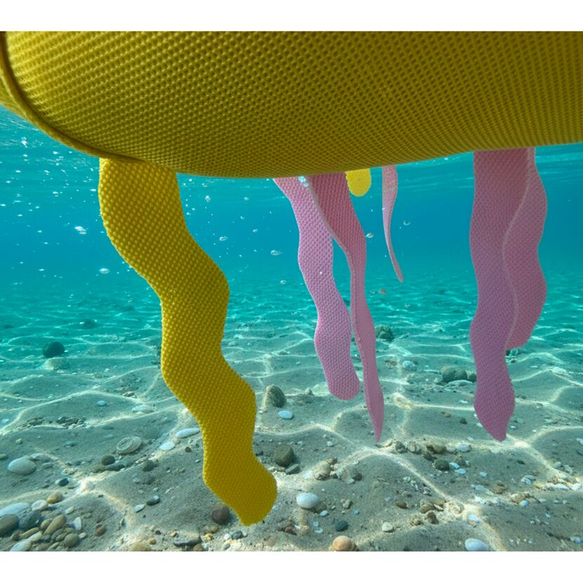 Sitzsack und Schwimmtier 'Qualle' pink 80 x 18 x 80 cm